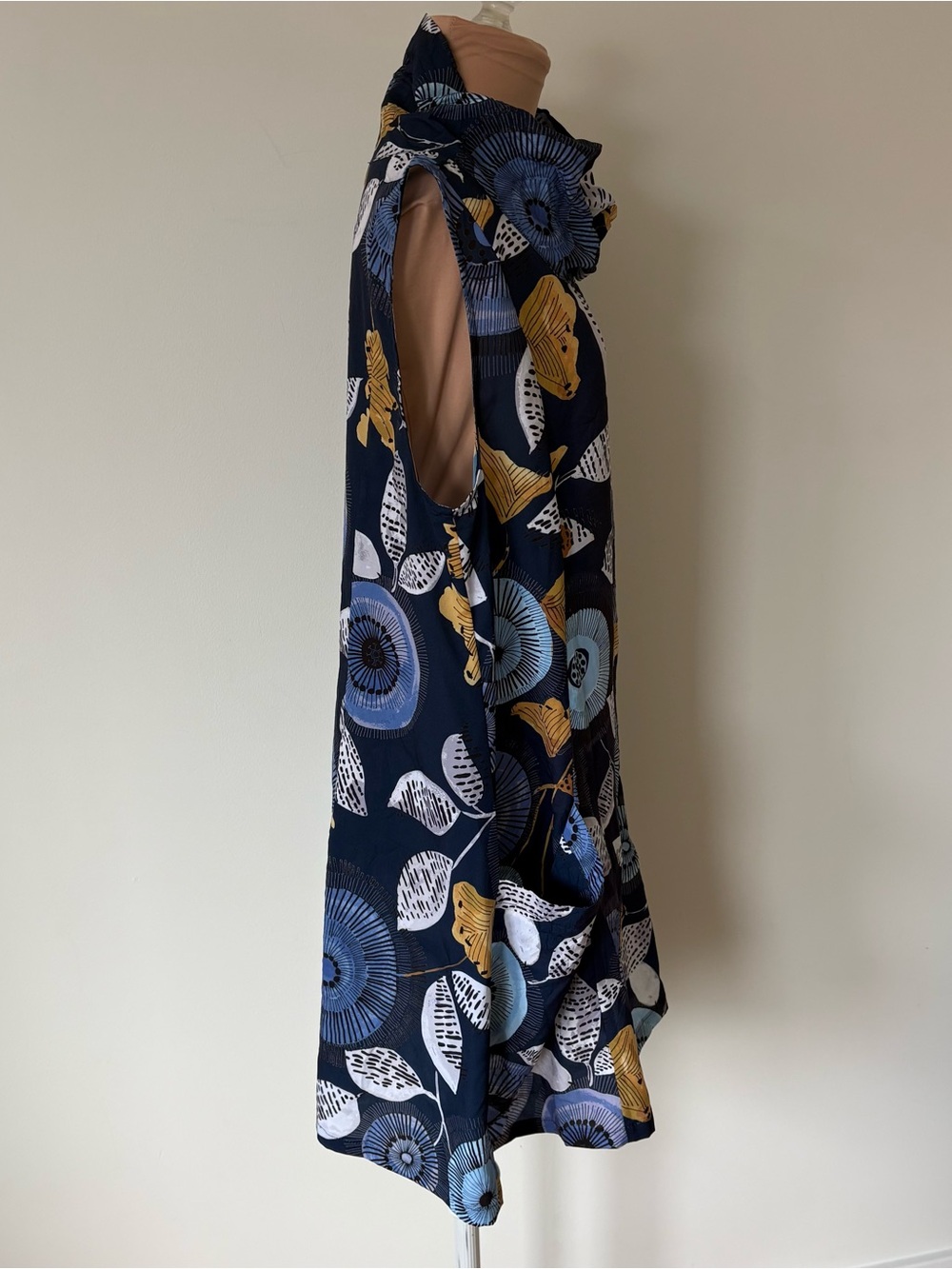 Liv by Habitat Easy Cowl Crimped Navy Floral Lagenlook Pockets Dress EUC Sz L - Picture 5 of 7